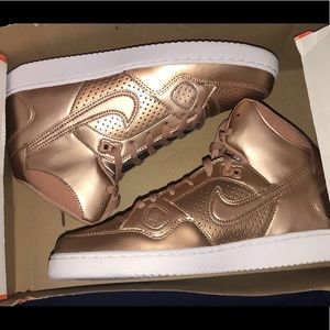 Nike women’s Son of Force Mid shoes